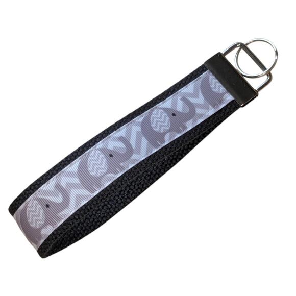 Chevron Elephant Keychain Wristlet Handmade Fabric‎ Key FOB New Animal Lover Pet - Picture 1 of 6